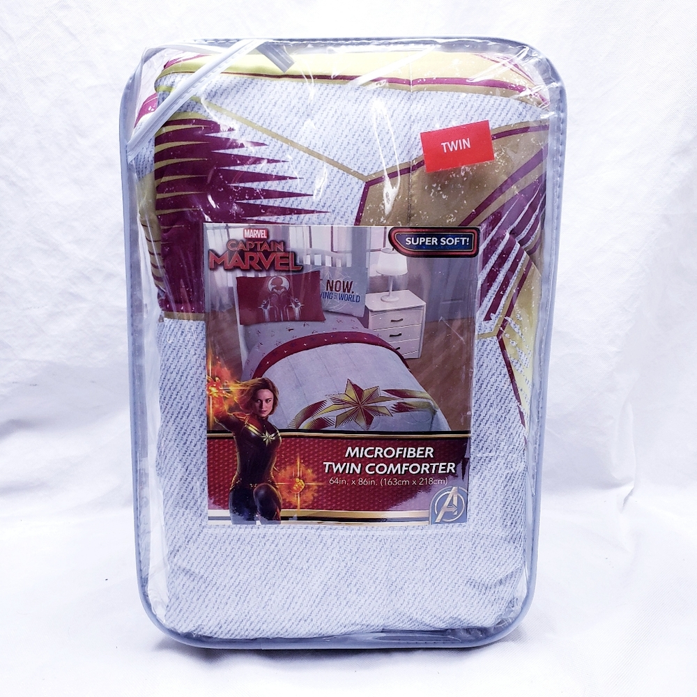 Marvel's Captain Marvel Twin Reversible Comforter